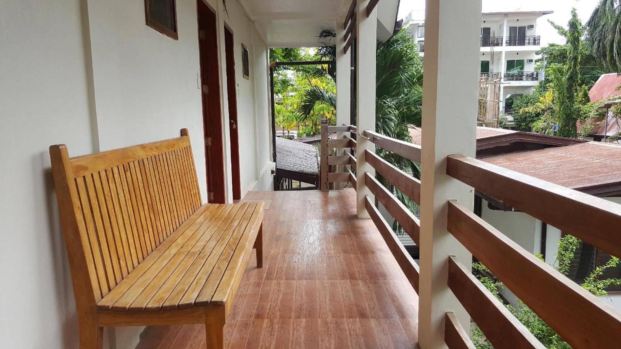Urbanview Bnky Bed And Breakfast Palawan By Reddoorz El Nido Buitenkant foto
