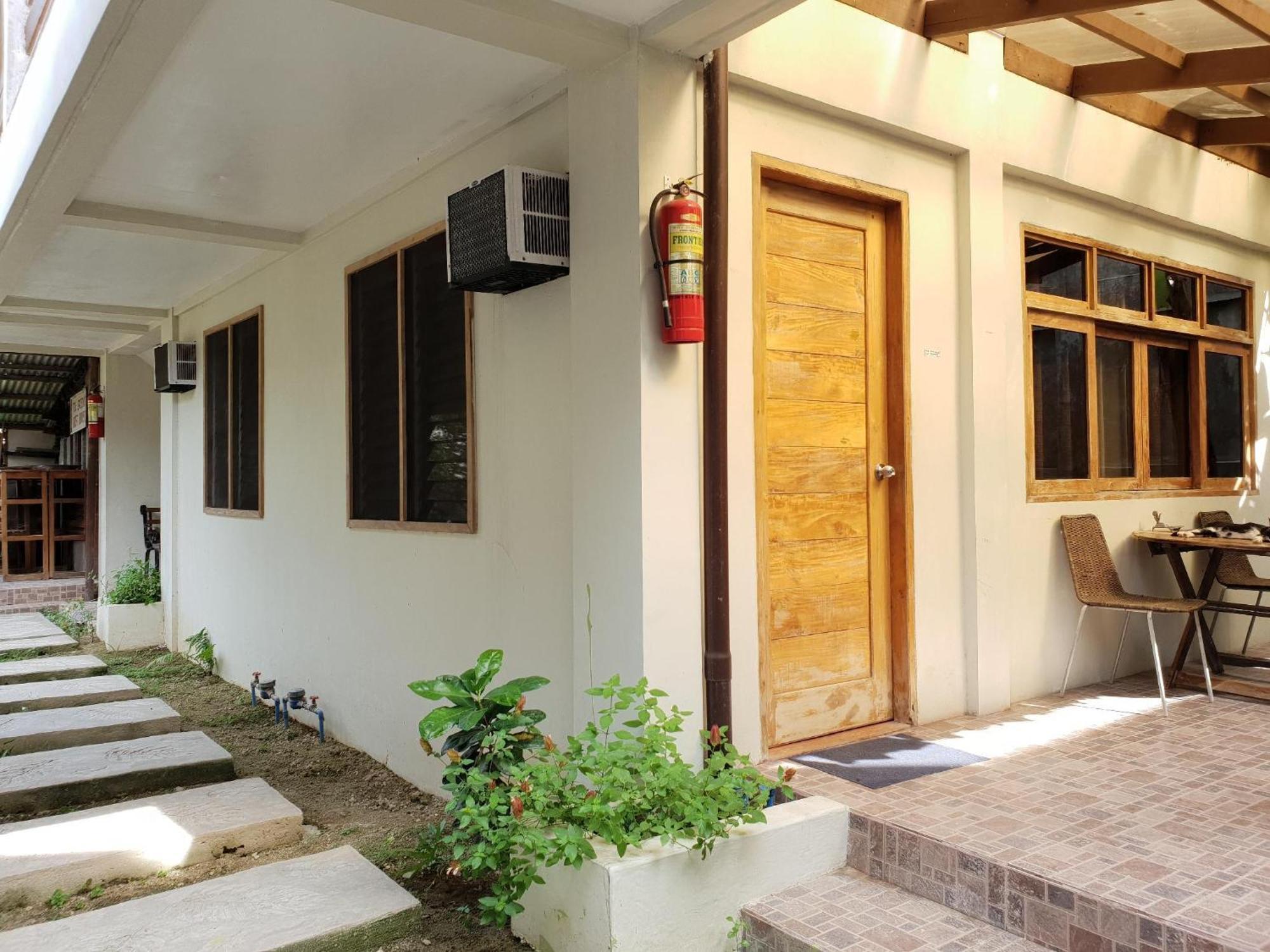 Urbanview Bnky Bed And Breakfast Palawan By Reddoorz El Nido Buitenkant foto